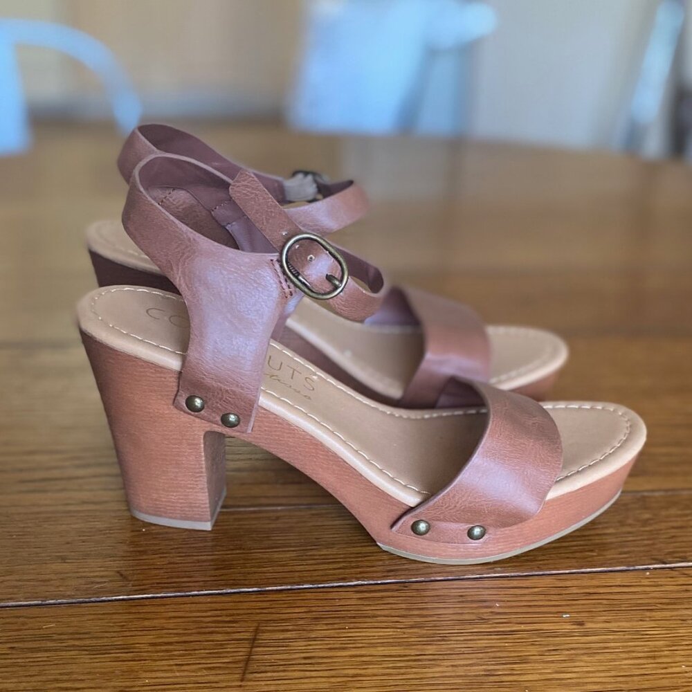 Coconuts by Matisse Tan Heels Sandals Size 7